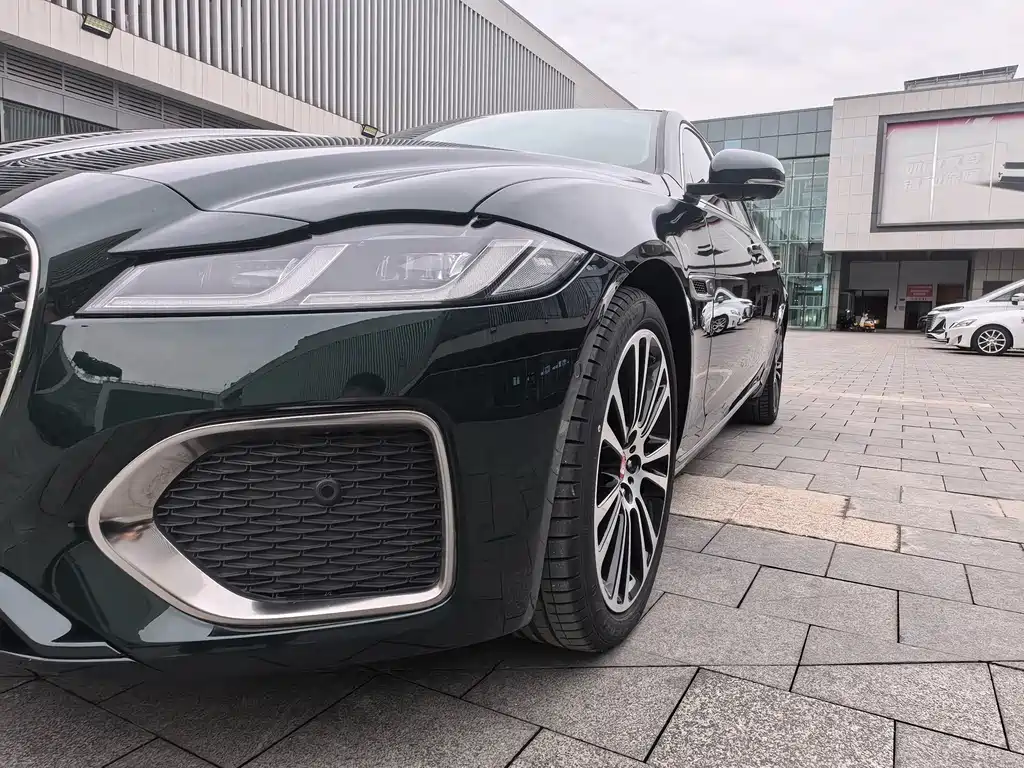 Jaguar XFL 2021 XFL 2.0T P250 two-wheel drive exclusive luxury version купить на сайте DeffCars
