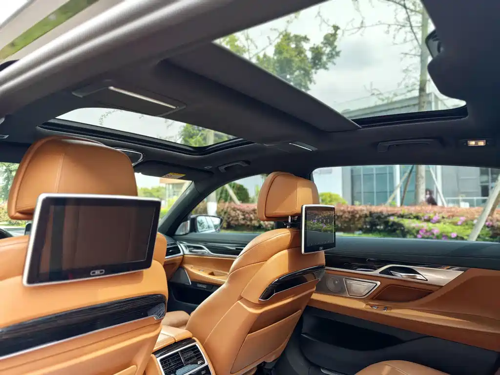 BMW 7 Series 2018 730Li Leading M Sports Package купить на сайте DeffCars