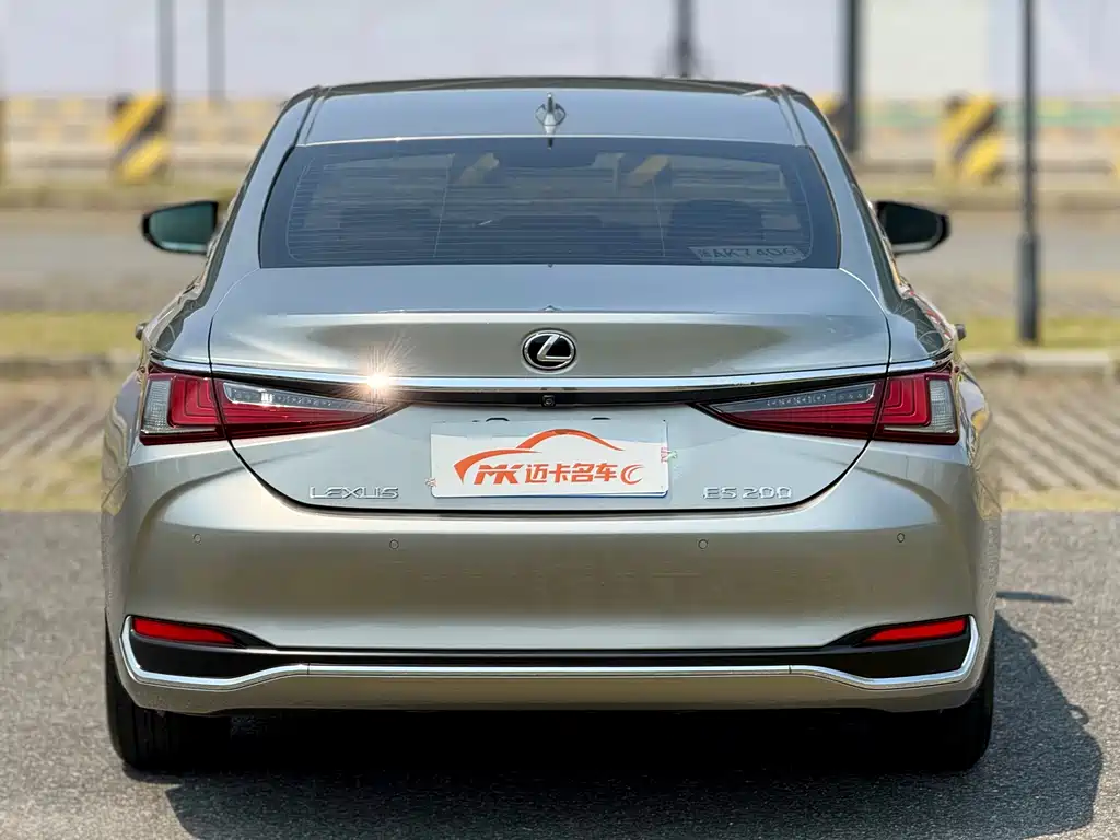 Lexus ES 2020 200 Excellence Edition купить на сайте DeffCars