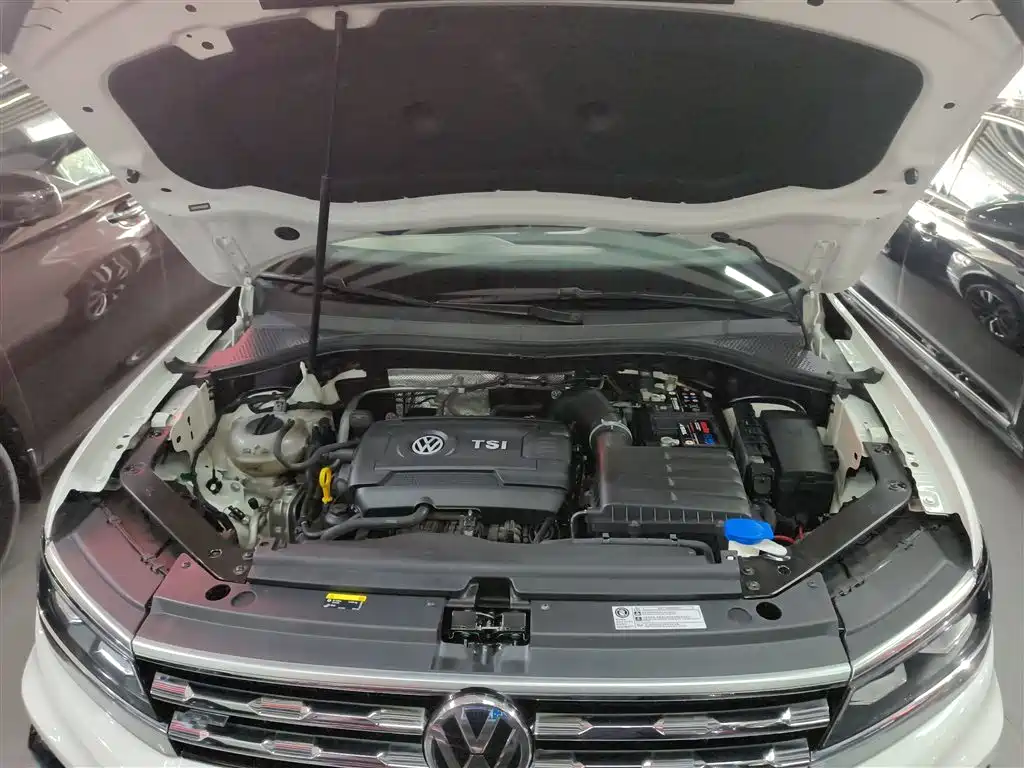 Tiguan L 2019 380TSI automatic four-wheel drive R-Line flagship version 7 seats National VI купить на сайте DeffCars