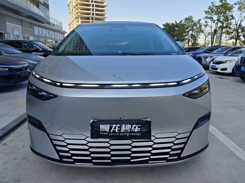 Xpeng X9 2024 Model 610 Long Battery Life Pro купить на сайте DeffCars