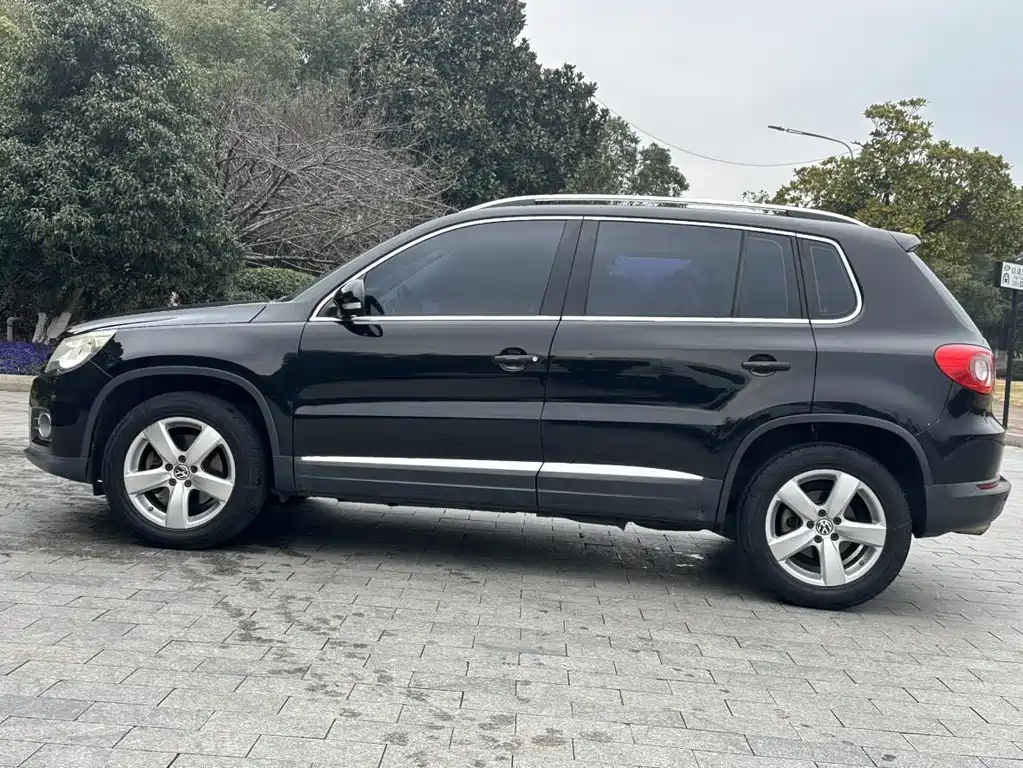 Tiguan 2013 2.0TSI automatic four-wheel drive luxury version купить на сайте DeffCars
