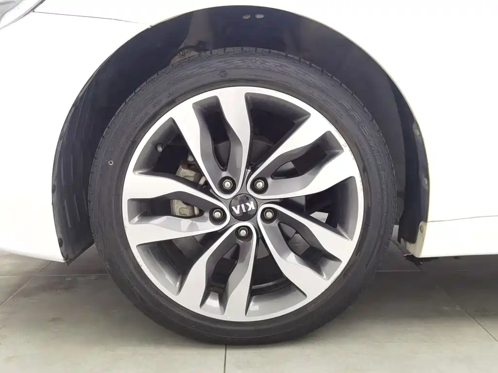 Kia K5 2015 2.0L automatic LUX купить на сайте DeffCars