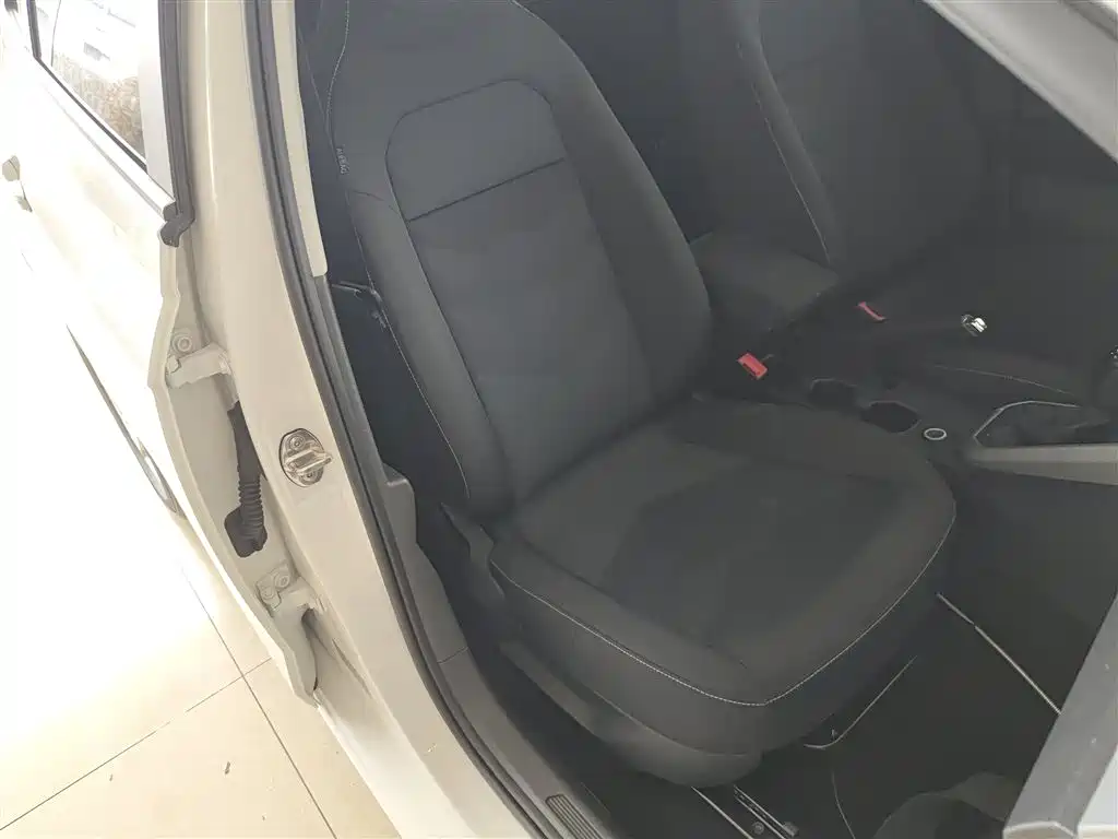 Polo 2021 Plus 1.5L Automatic Panoramic Enjoyment Edition купить на сайте DeffCars