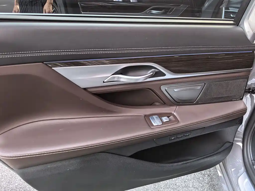 BMW 7 Series 2019 facelift 730Li luxury package купить на сайте DeffCars