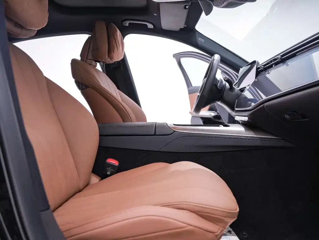 Mercedes-Benz E-Class 2024 E 300 L Luxury Model купить на сайте DeffCars