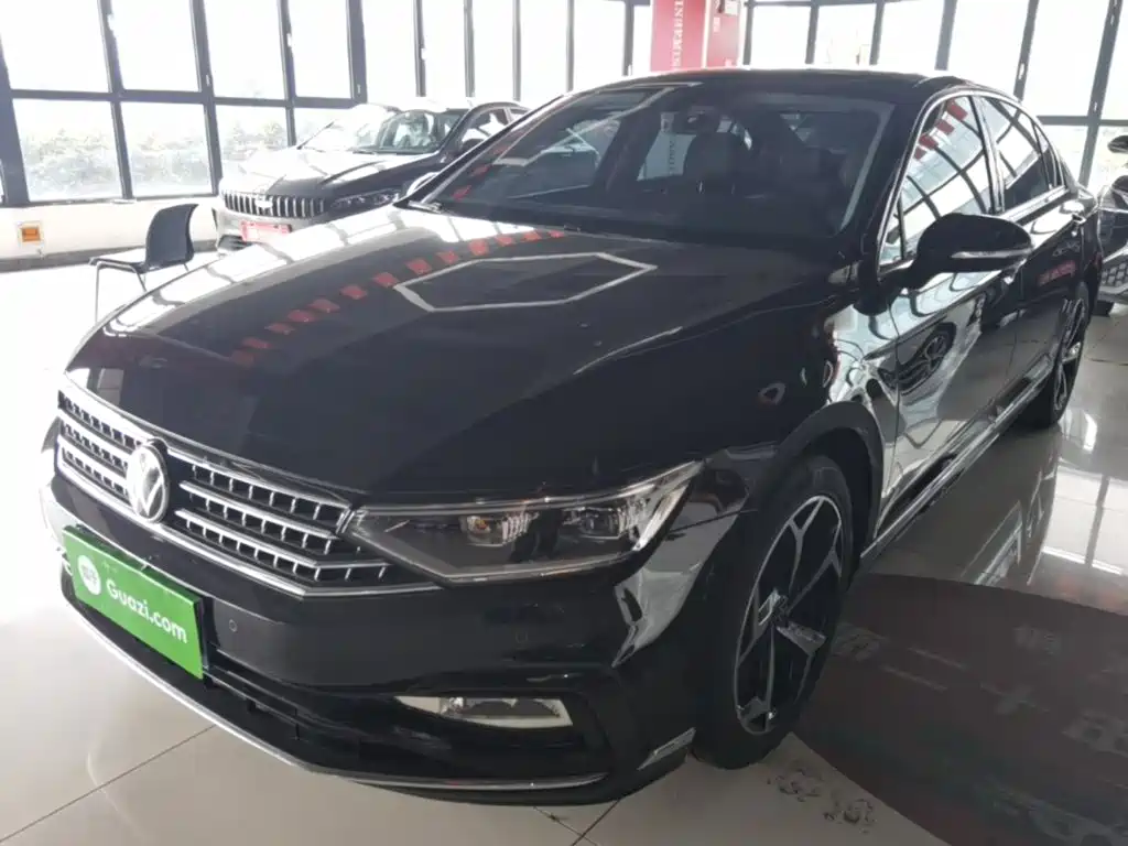 MAGOTAN 2023款 200万辆纪念版 330TSI DSG领先型 купить на сайте DeffCars