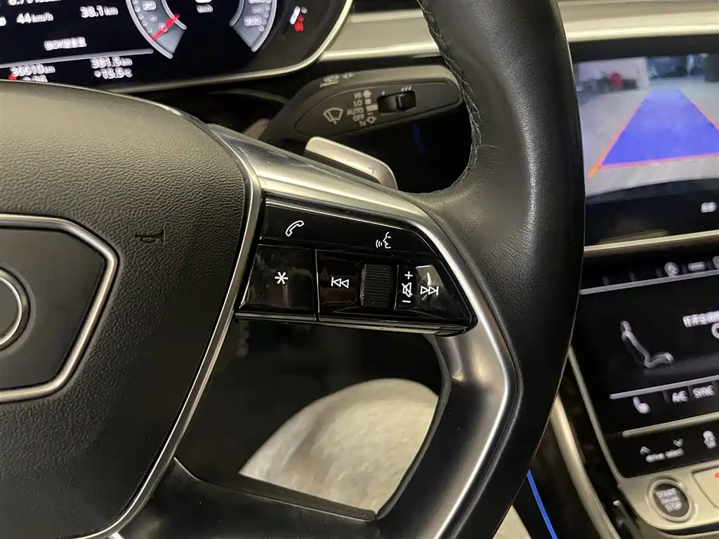 Audi A8 2023 A8L 45 TFSI quattro luxury model купить на сайте DeffCars