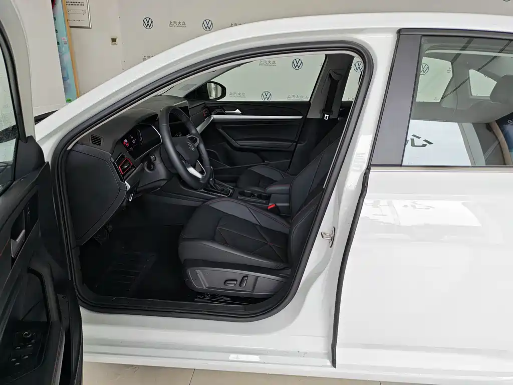 Lavida 2024 300TSI DSG Starry Sky Leading Edition купить на сайте DeffCars