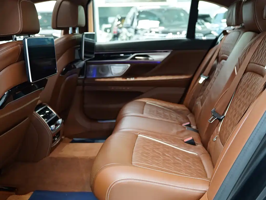 BMW 7 Series 2022 740Li xDrive Executive M Sports Package купить на сайте DeffCars