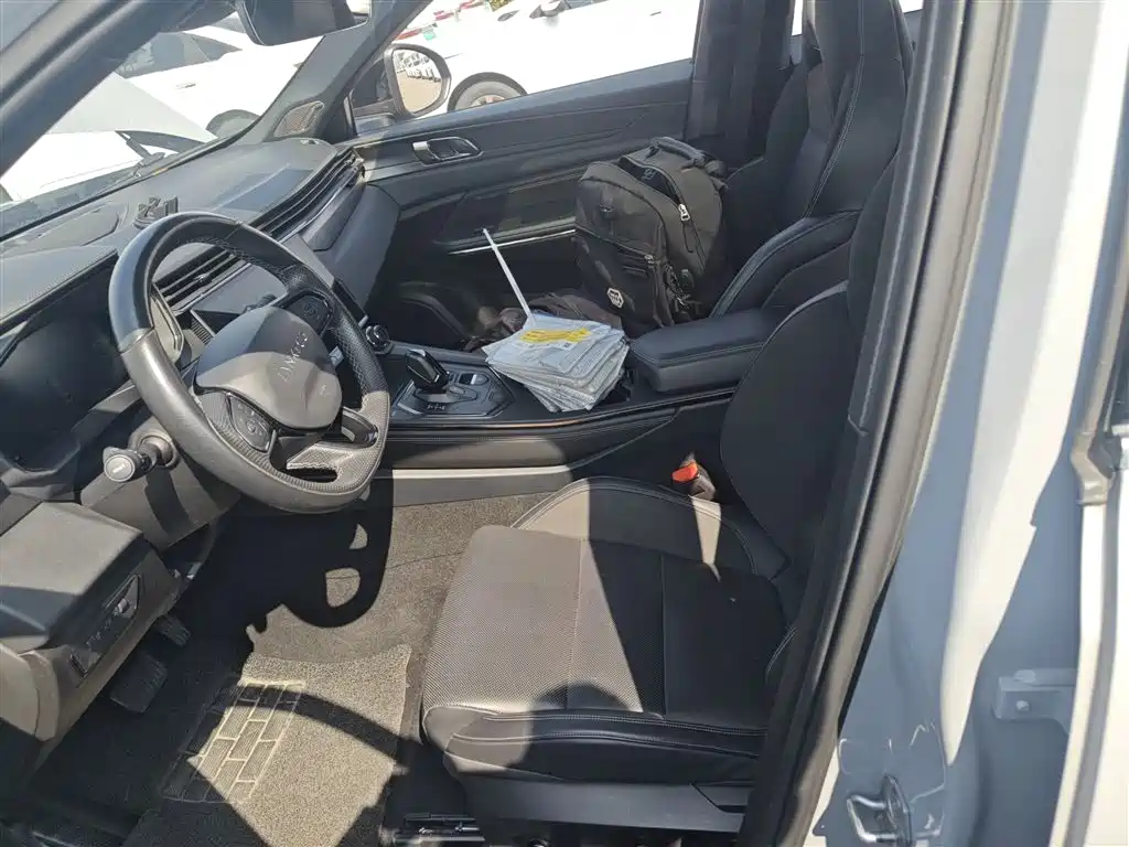 Lynk & Co 01 2023 1.5TD EM-F PM купить на сайте DeffCars