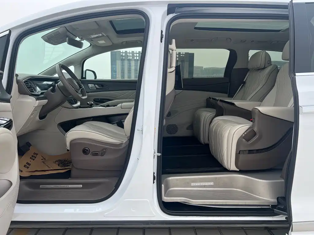 Denza D9 2022 DM-i 970 four-wheel drive flagship model купить на сайте DeffCars