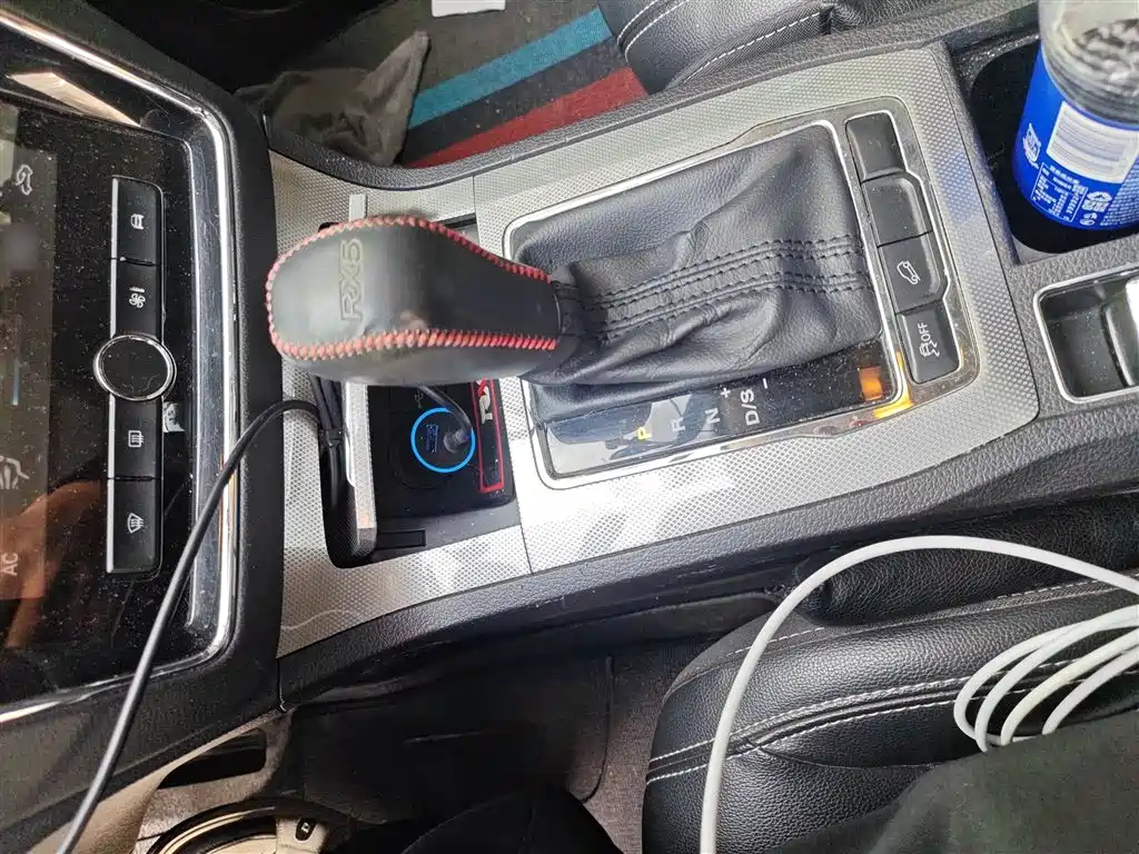 Roewe RX5 2019 20T two-wheel drive automatic 4G interconnected platinum version купить на сайте DeffCars