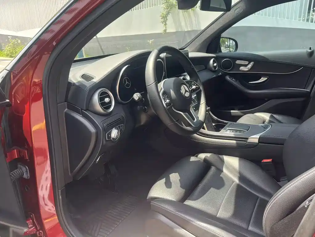 Mercedes-Benz GLC Coupe 2020 GLC 300 4MATIC Coupe SUV купить на сайте DeffCars