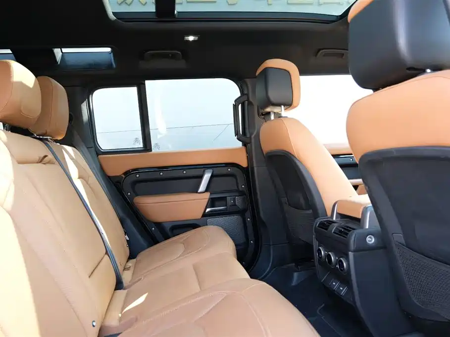 Land Rover Defender 2024 110 5.0T V8 купить на сайте DeffCars