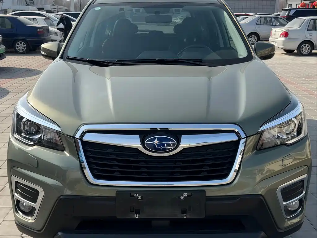 Forester 2022 2.0i AWD Deluxe Edition EyeSight купить на сайте DeffCars