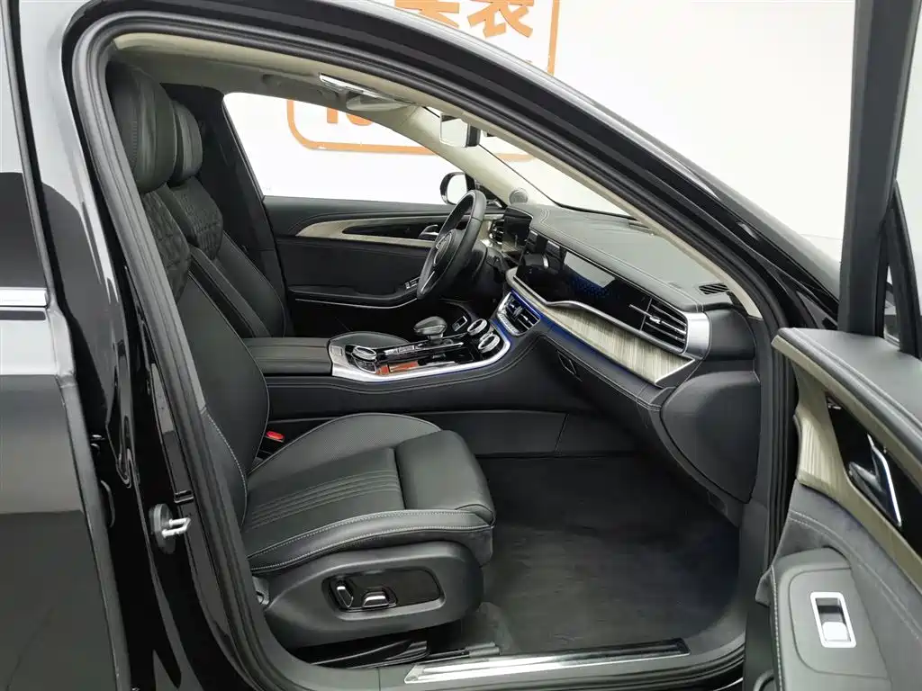 Hongqi H9 2020 3.0T Zhilian Qiling four-seater version купить на сайте DeffCars