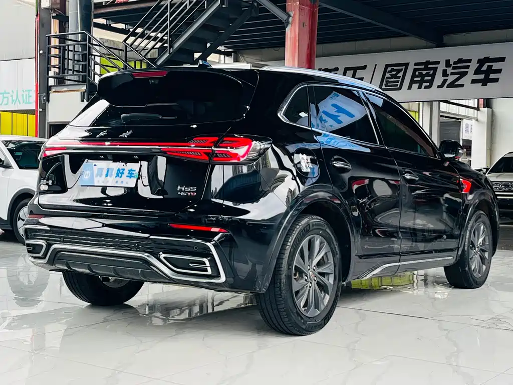 Hongqi HS5 2023 2.0T Qixiang Pro version купить на сайте DeffCars