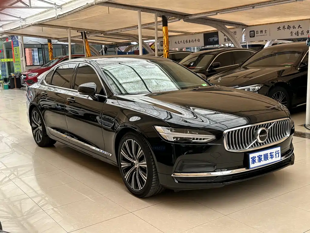 Volvo S90 2022 B5 Zhiyuan Luxury Edition купить на сайте DeffCars