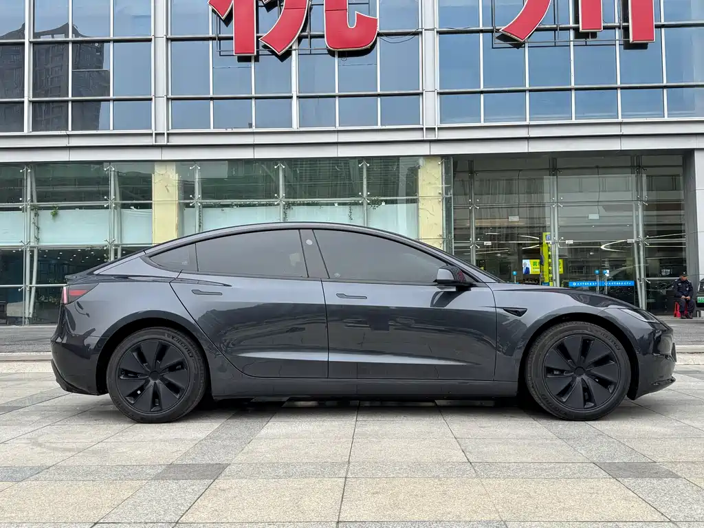 Model 3 2023 rear-wheel drive version купить на сайте DeffCars