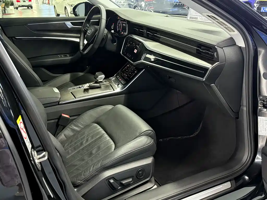Audi A6L 2019 45 TFSI quattro exclusive and elegant model купить на сайте DeffCars