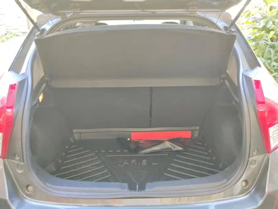 YARiS L 2015 1.5G automatic sunroof special edition купить на сайте DeffCars