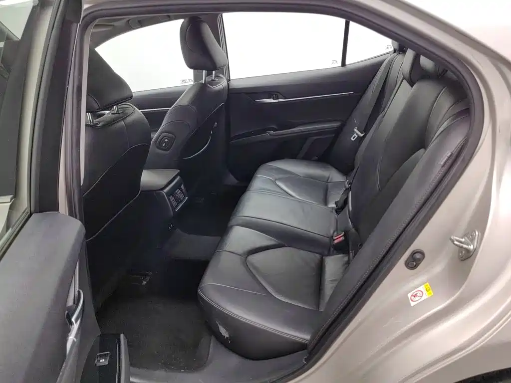Camry 2018 2.0G Deluxe Edition купить на сайте DeffCars