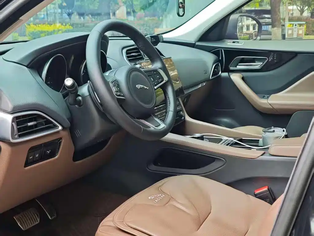 Jaguar F-PACE 2018 2.0T four-wheel drive R-Sport sports version купить на сайте DeffCars