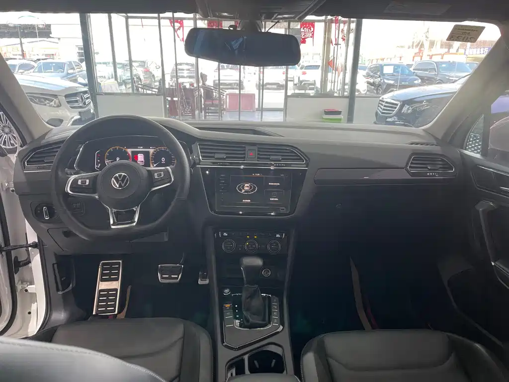Tiguan L 2021 330TSI automatic two-wheel drive R-Line flagship version купить на сайте DeffCars