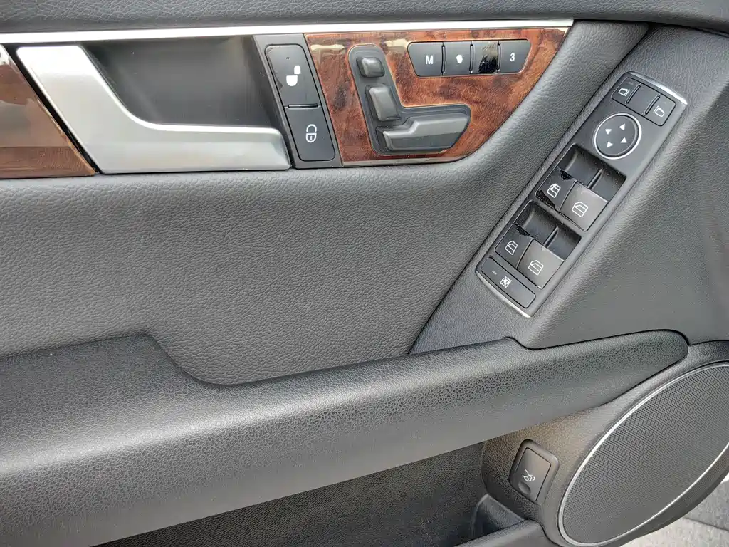 Mercedes-Benz C-Class 2013 C 260 CGI Elegant купить на сайте DeffCars