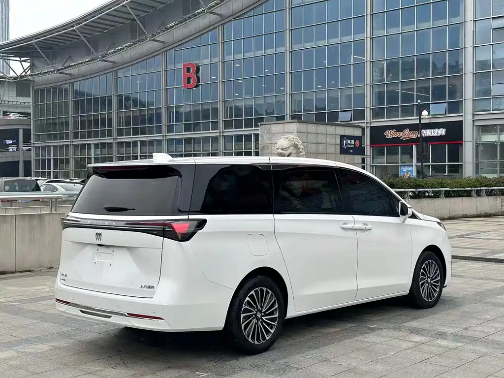 别克GL8新能源 2025款 陆尚 尊享版 7座 купить на сайте DeffCars
