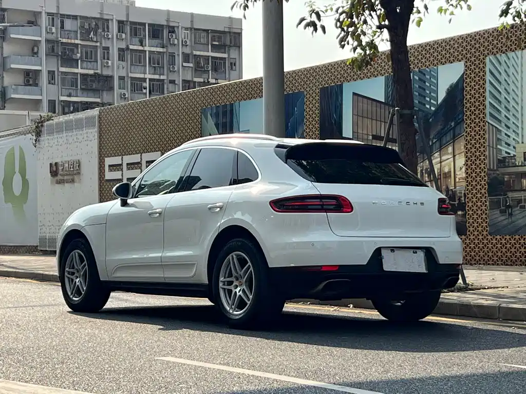 Macan 2017 Macan 2.0T купить на сайте DeffCars