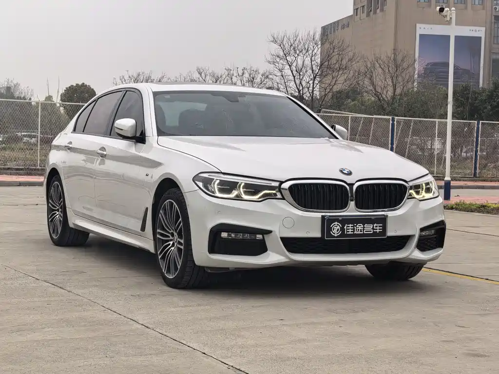 BMW 5 Series 2018 facelift 530Li Exclusive M Sports Package купить на сайте DeffCars