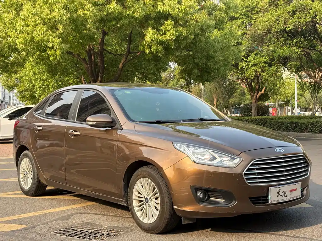Escort 2015 1.5L Automatic Comfort Edition купить на сайте DeffCars