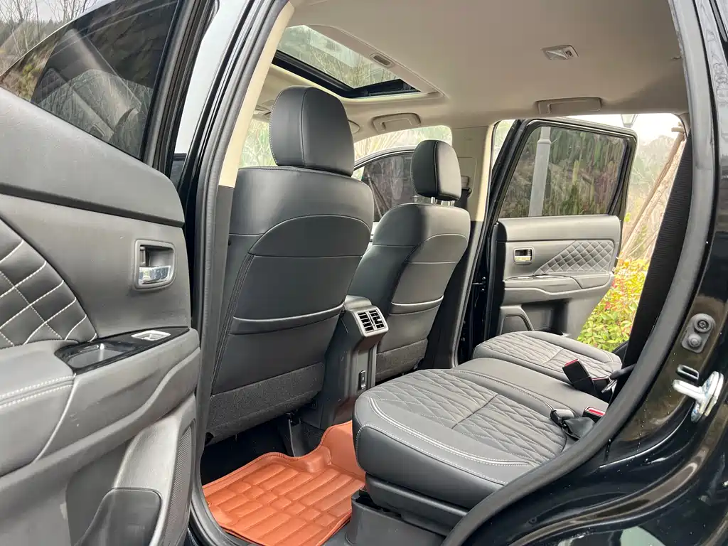 Outlander 2021 2.0L 2WD Smooth Edition 5 seats купить на сайте DeffCars