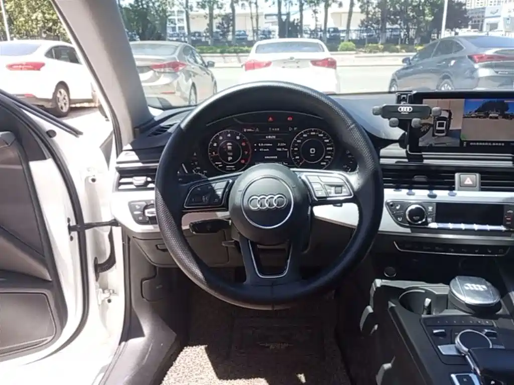 Audi A4L 2019 40 TFSI Fashion Type National VI купить на сайте DeffCars