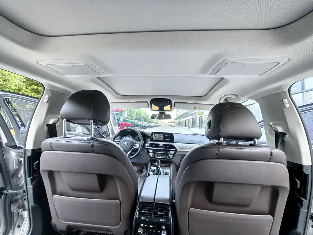 BMW 5 Series 2018 Facelift 530Li Exclusive Luxury Package купить на сайте DeffCars