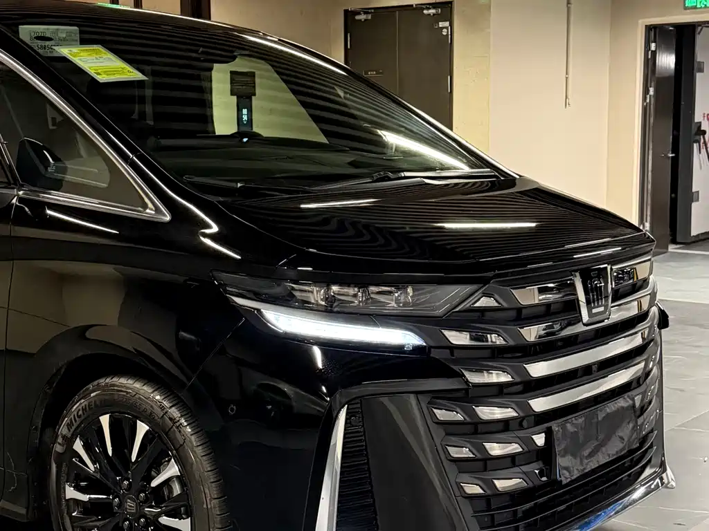 Wilfa 2025 Crown Dual Engine 2.5L Black Gold Executive Edition купить на сайте DeffCars