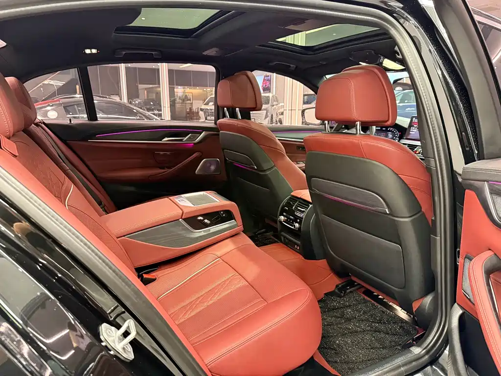 BMW 5 Series 2022 facelift 530Li exclusive M sports package купить на сайте DeffCars