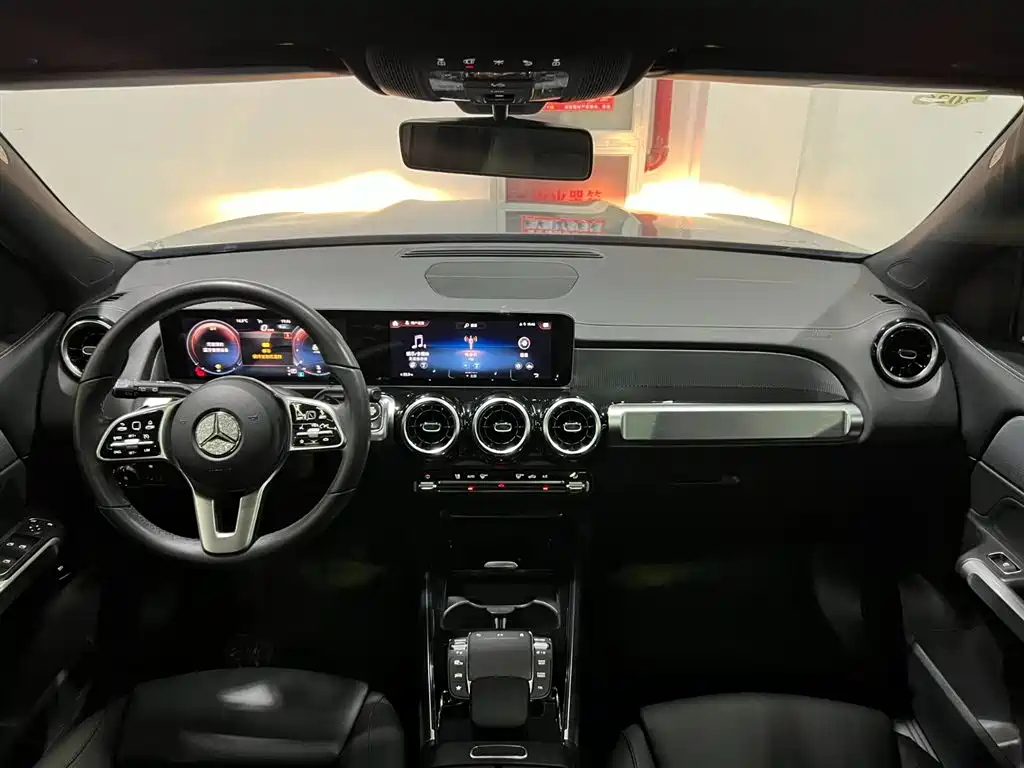 Mercedes-Benz GLB 2020 GLB 180 Dynamic купить на сайте DeffCars