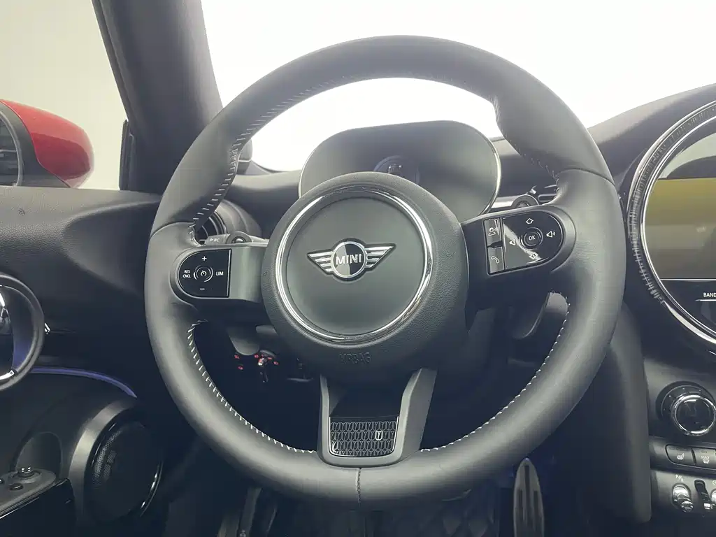MINI JCW 2023 2.0T JOHN COOPER WORKS Pat Moss Commemorative Edition купить на сайте DeffCars