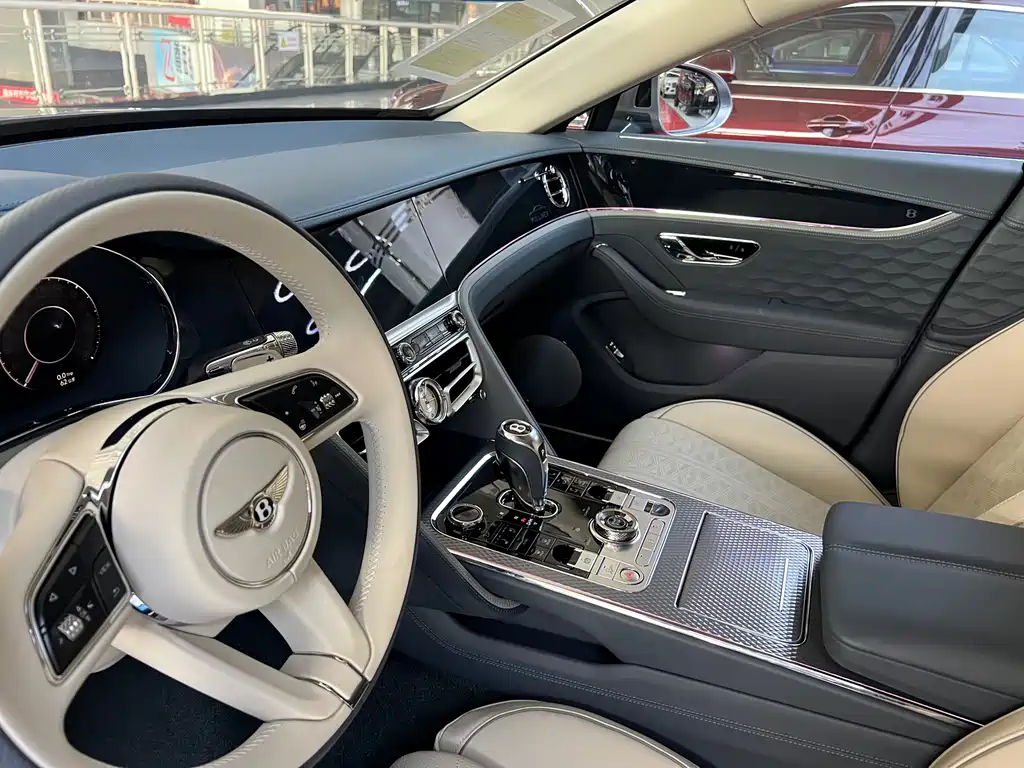 Flying Spur 2024 4.0T V8 Mulliner купить на сайте DeffCars