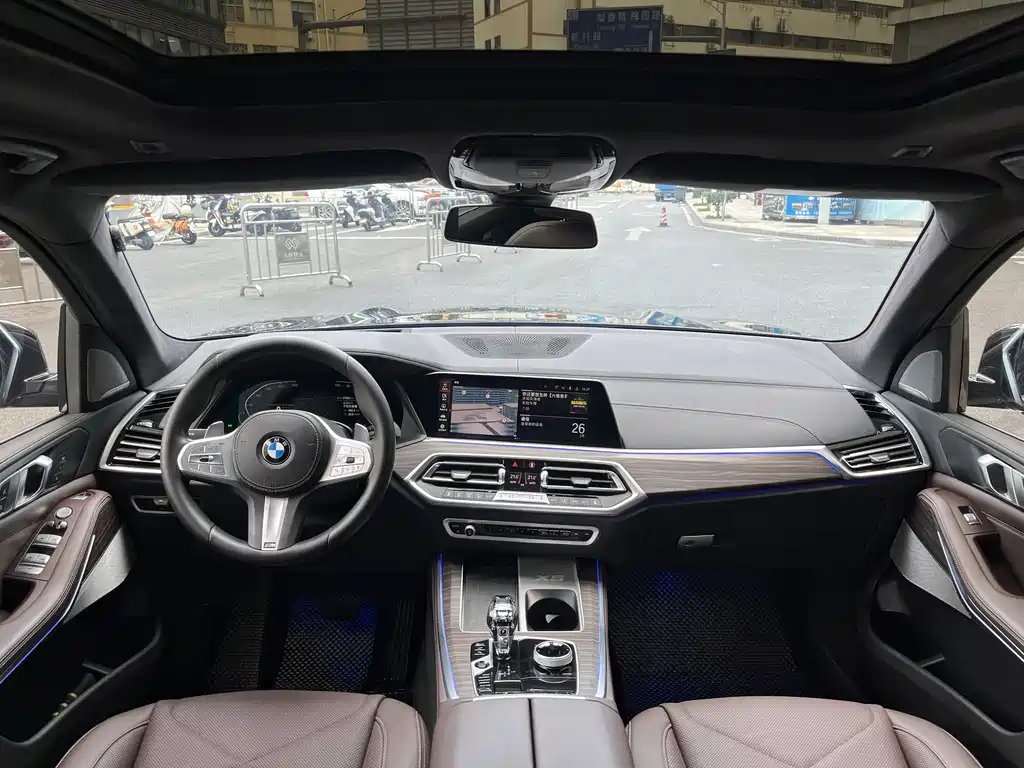 BMW X5 2022 facelift xDrive 40Li M sports package купить на сайте DeffCars