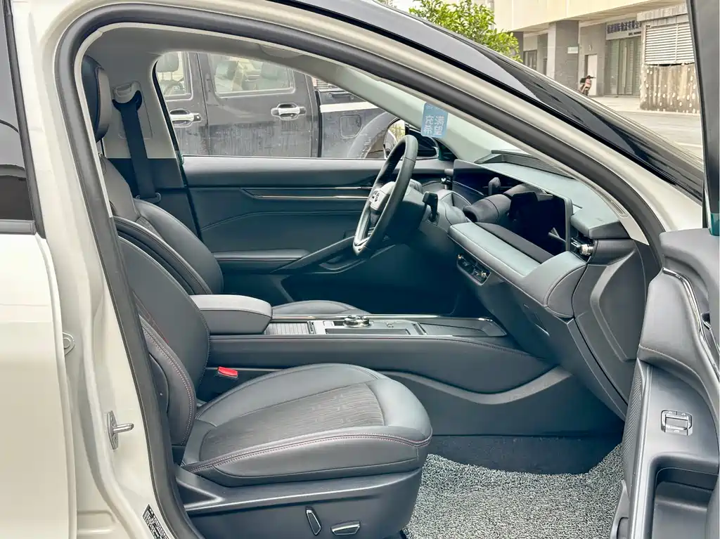 Mondeo 2023 EcoBoost 245 Luxury купить на сайте DeffCars