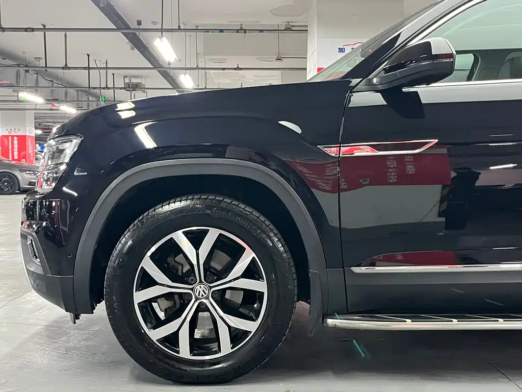 Touron 2017 330TSI two-wheel drive luxury version купить на сайте DeffCars