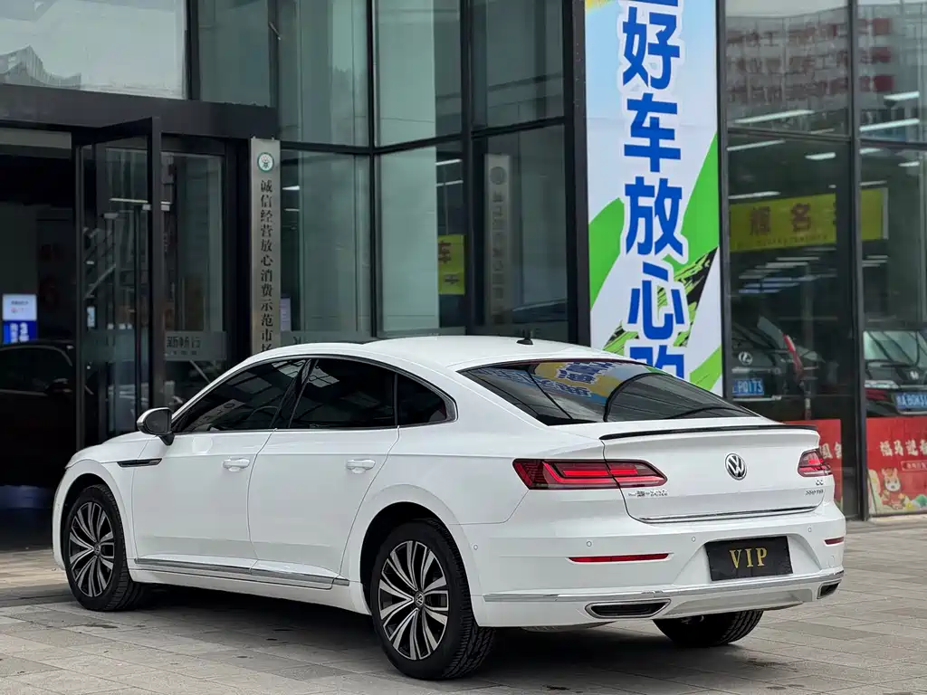 FAW-Volkswagen CC 2019 330TSI Charming Edition National VI купить на сайте DeffCars