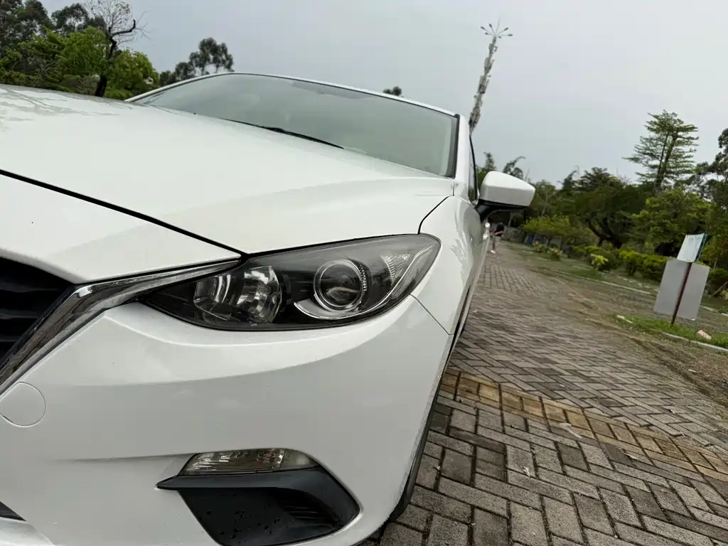 Mazda3 Angkesela 2014 Sedan 1.5L Manual Comfort Type купить на сайте DeffCars