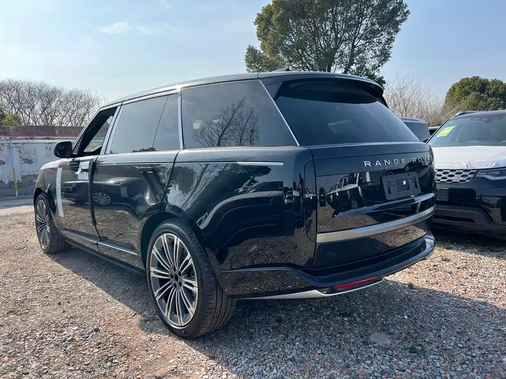 Range Rover 2026 3.0 L6 400PS SE long axis version купить на сайте DeffCars