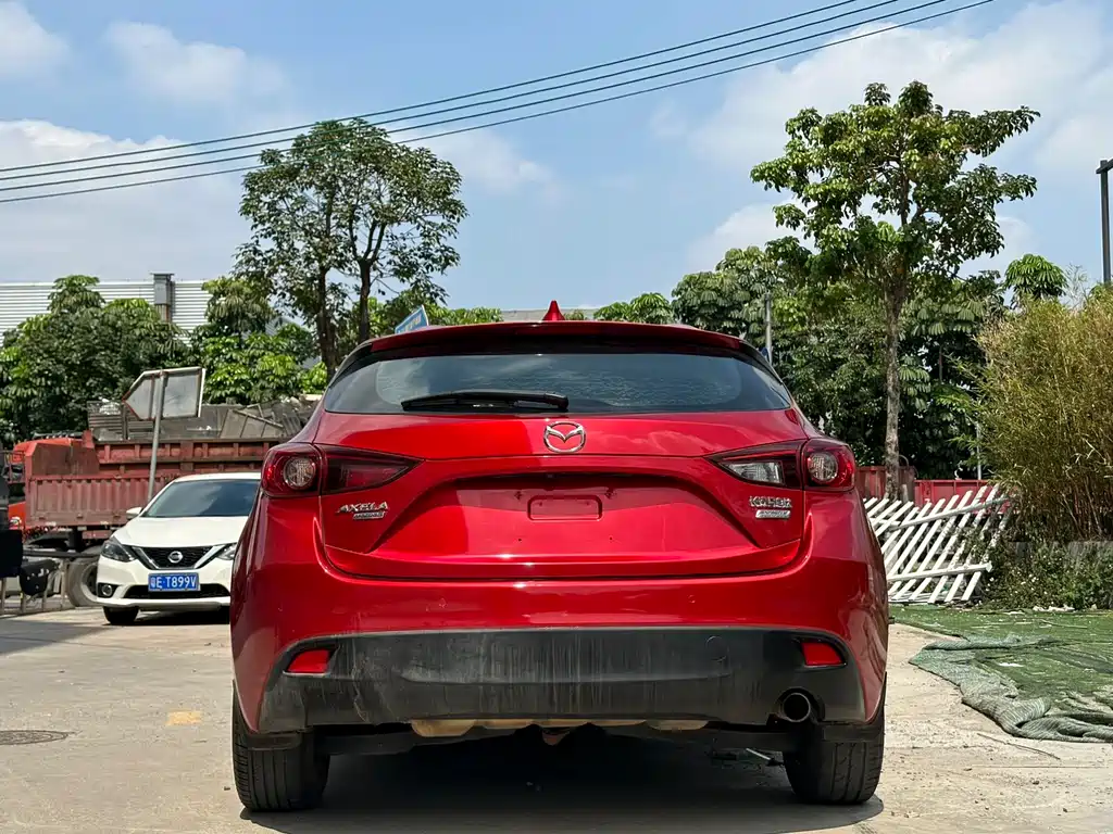 Mazda3 Angkesela 2014 hatchback 1.5L automatic premium model купить на сайте DeffCars