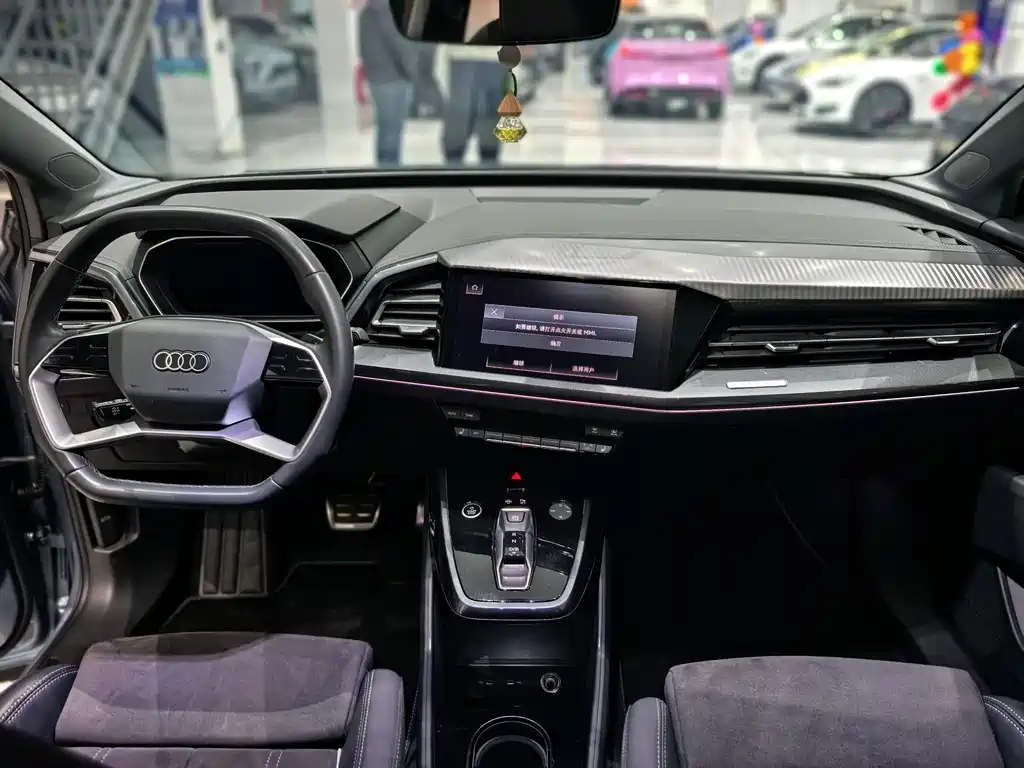 Audi Q4 e-tron 2023 40 e-tron Creative Edition купить на сайте DeffCars
